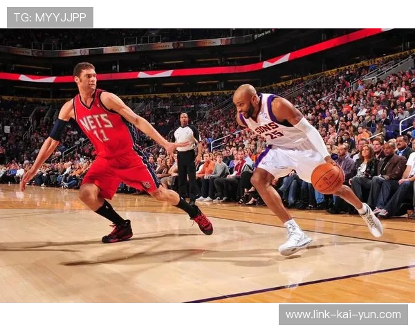 NBA球星外线爆发烧穿篮网:联盟巨星的巅峰对决 NBA球星外线爆发烧穿篮网:联盟巨星的巅峰对决